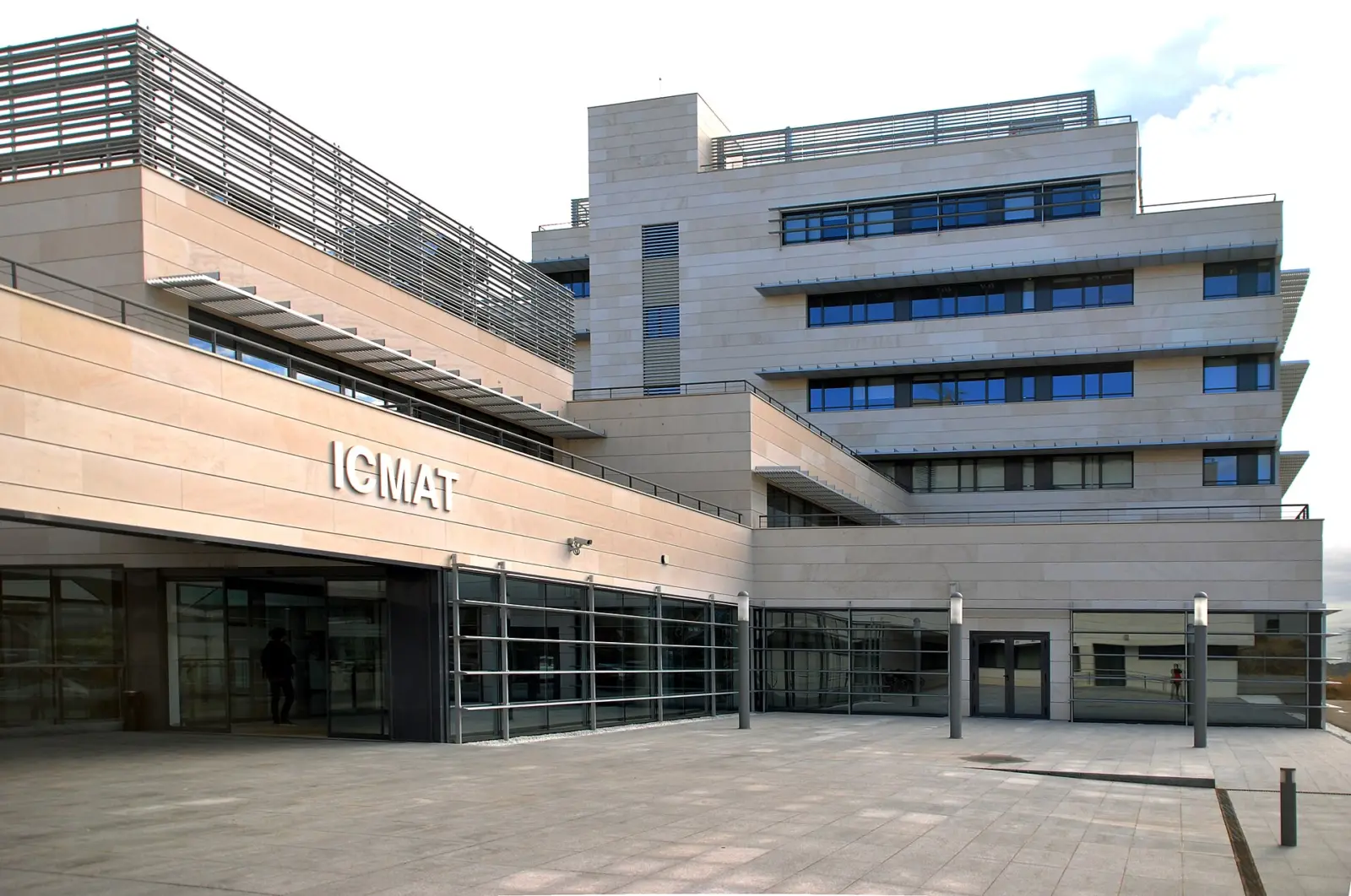 Edificio moderno del Instituto de Ciencias Matemáticas (ICMAT) en el campus de Cantoblanco, en Madrid