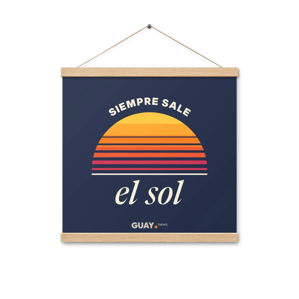 Póster con colgador de madera «Siempre sale el sol» de GUAY.news con colgador de madera natural