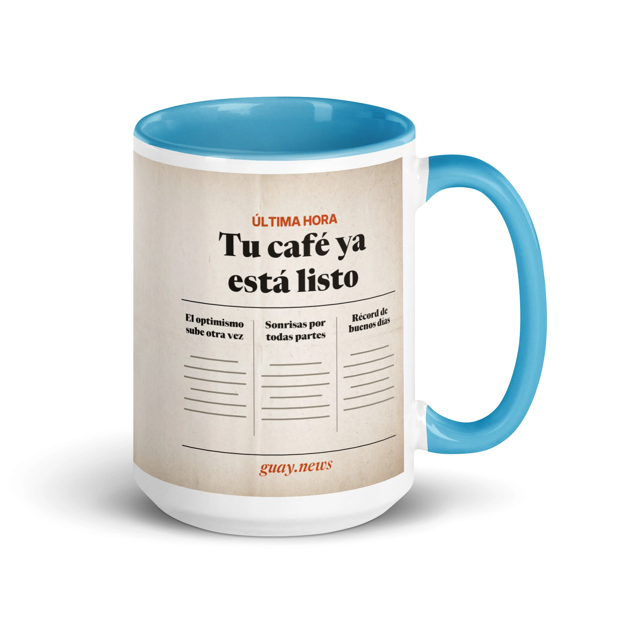 Taza periódico Edición Especial de GUAY.news de 15 oz (444 ml) con interior azul, lado de «Última hora: tu café ya está listo»